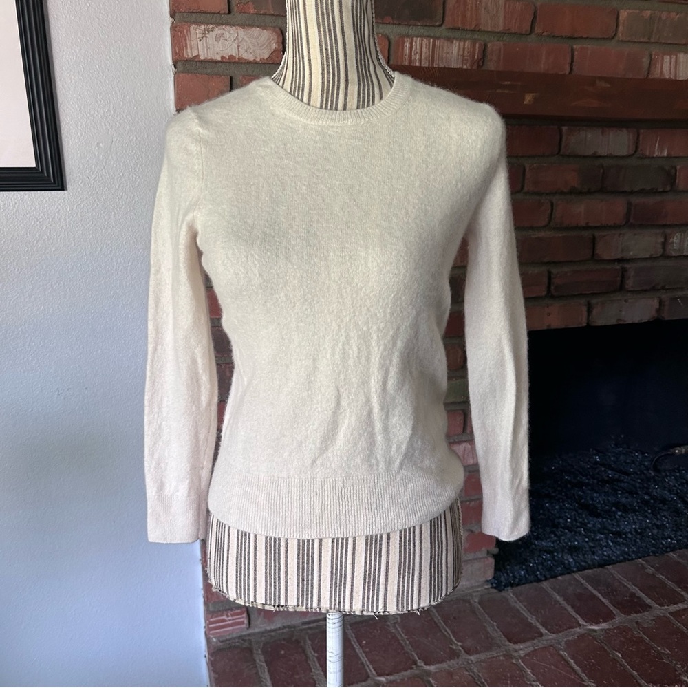 Quince Mongolian Cashmere Crewneck Sweater in Ivory Sz S - Picture 3 of 9